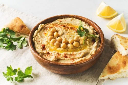 איך לאכול חומוס ולשמור על הבריאות?